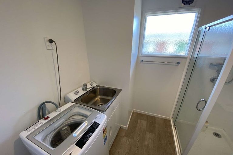 Photo of property in 2/74 Portage Road, New Lynn, Auckland, 0600