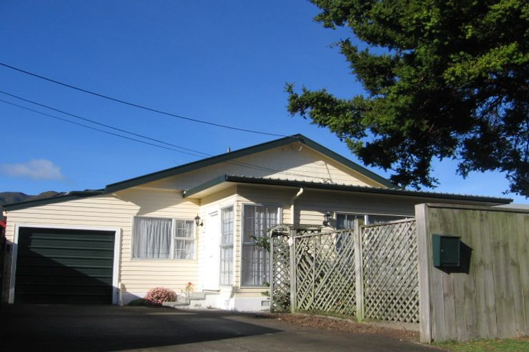 Photo of property in 1/74 Totara Crescent, Woburn, Lower Hutt, 5011
