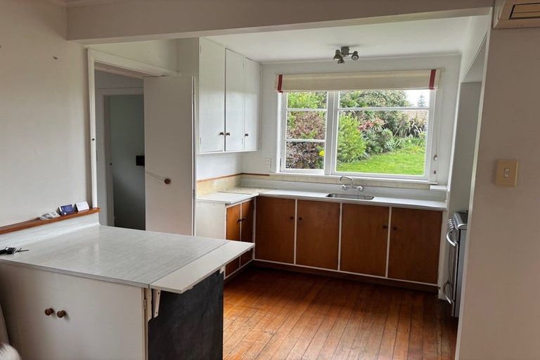 Photo of property in 3 Victor Road, Raumati Beach, Paraparaumu, 5032