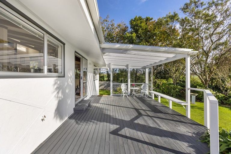 Photo of property in 24a Saint Ives Grove, Whalers Gate, New Plymouth, 4310