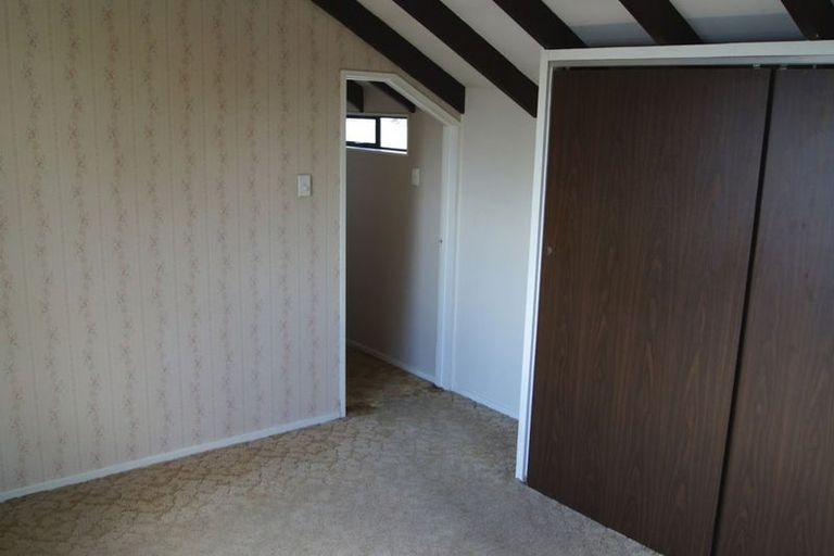 Photo of property in 10 Oakhurst Place, Russley, Christchurch, 8042