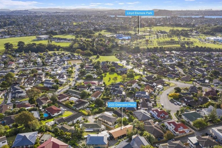 Photo of property in 2/23 Gwenand Place, Botany Downs, Auckland, 2010
