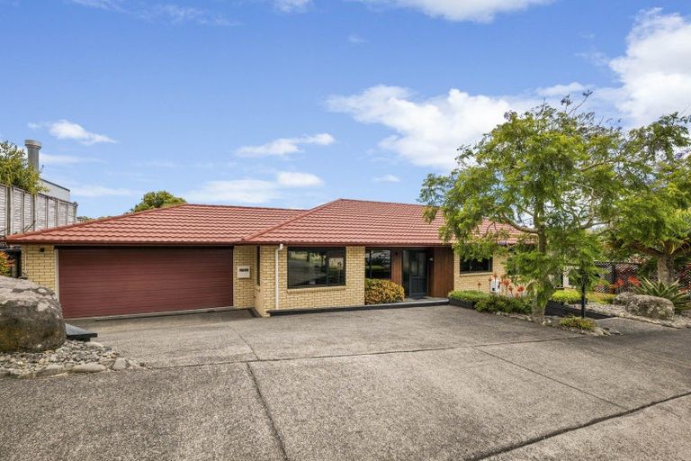 Photo of property in 203 Heta Road, Merrilands, New Plymouth, 4312