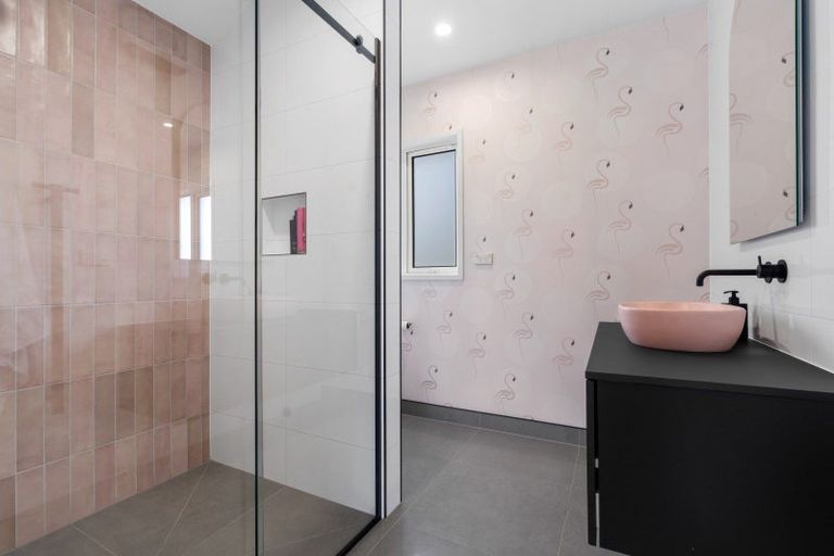 Photo of property in 137 Kent Street, Carterton, 5713