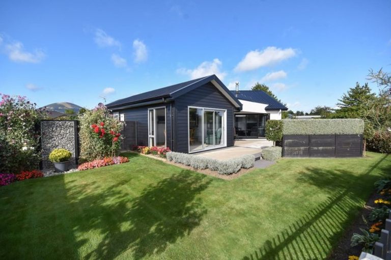 Photo of property in 14 Hagart-alexander Drive, Mosgiel, 9024