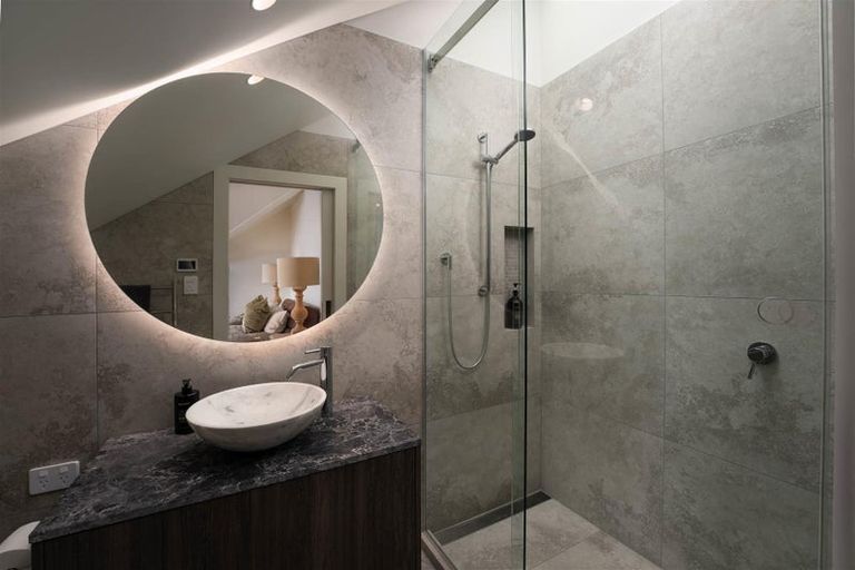 Photo of property in 10 Ida Way, Omaha, 0986