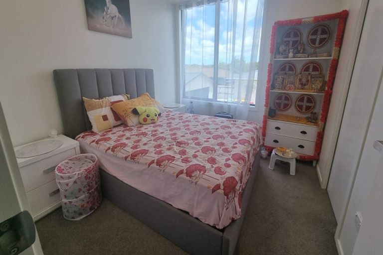 Photo of property in 7/12 Tawa Road, Te Atatu Peninsula, Auckland, 0610