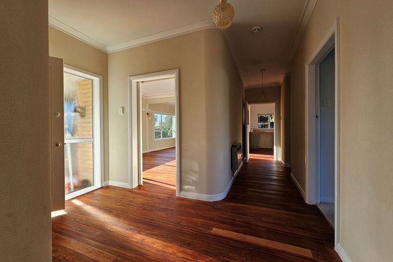 Photo of property in 5 Holden Avenue, Forest Lake, Hamilton, 3200