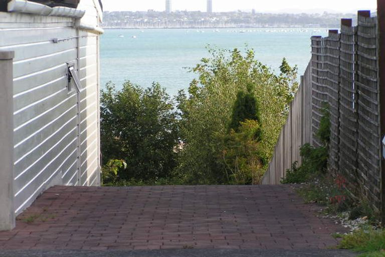 Photo of property in 2/14 Pine Ridge Terrace, Hauraki, Auckland, 0622