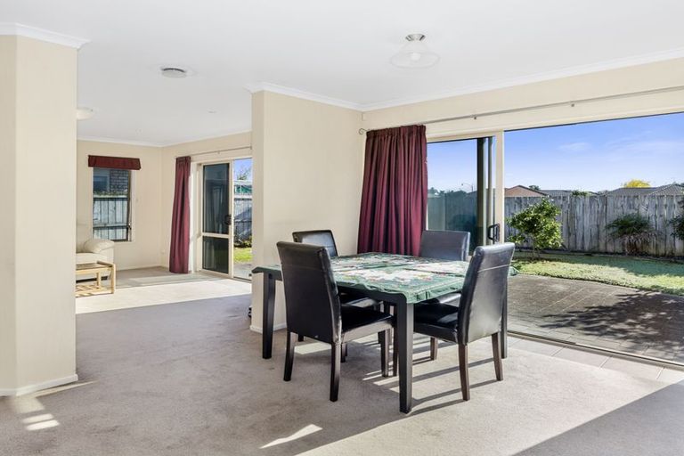 Photo of property in 19 Mcleod Place, Papamoa Beach, Papamoa, 3118