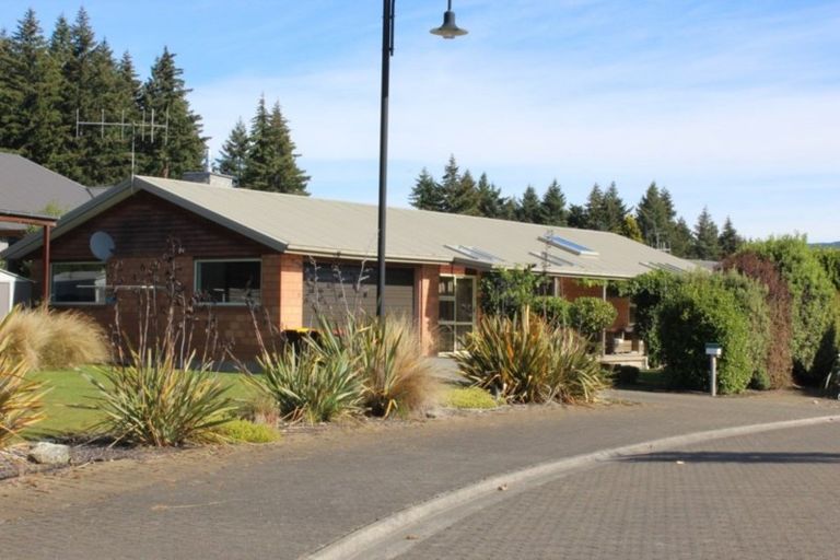 Photo of property in 8 Dalhousie Place, Te Anau, 9600