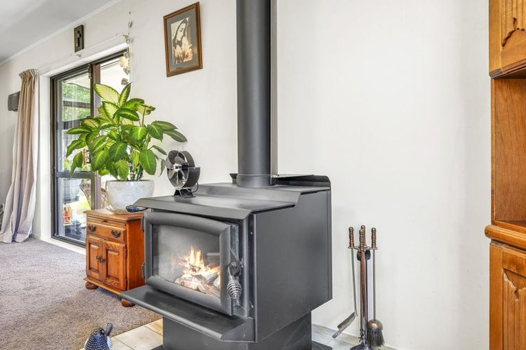 Photo of property in 21a Rosebank Grove, Waikanae, 5036