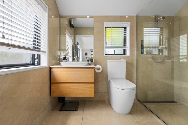 Photo of property in 72 Merivale Lane, Merivale, Christchurch, 8014