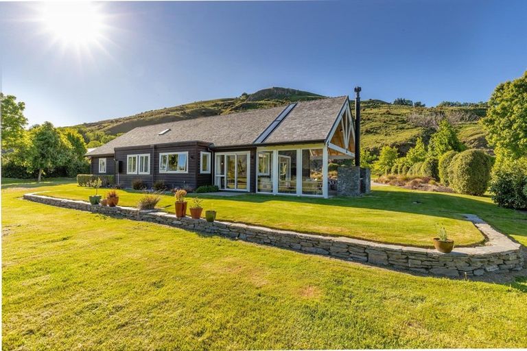 Photo of property in 24 Marshall Avenue, Lake Hayes, Queenstown, 9371