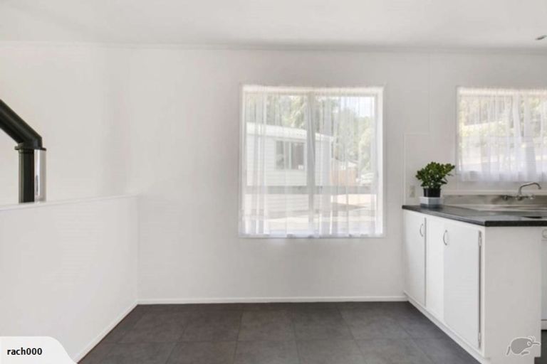 Photo of property in 28 Dingadee Street, Welcome Bay, Tauranga, 3112