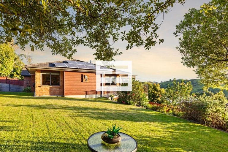 Photo of property in 132 Waikite Road, Welcome Bay, Tauranga, 3175