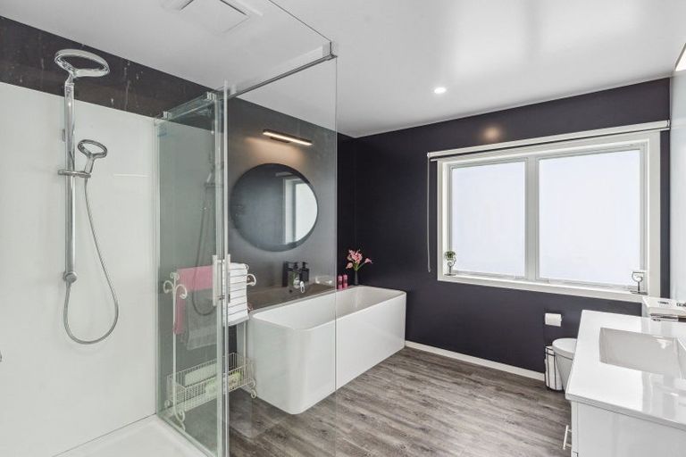 Photo of property in 44a Mountain View Drive, Manakau, Otaki, 5583