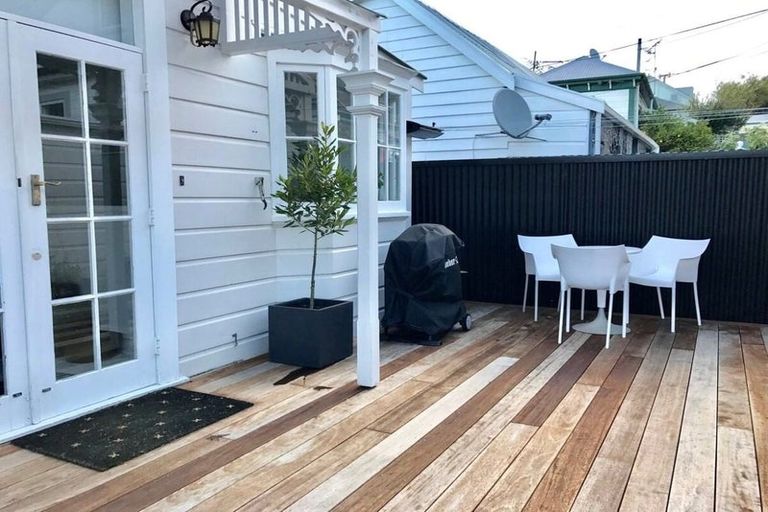 Photo of property in 9 Calgarry Avenue, Thorndon, Wellington, 6011