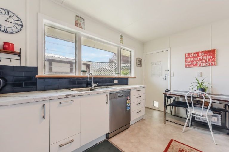 Photo of property in 16a Palm Avenue, Stoke, Nelson, 7011