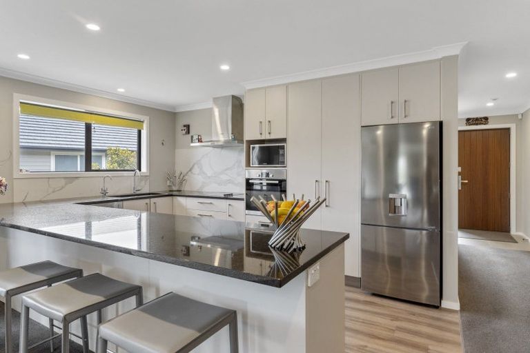 Photo of property in 35 Waipunahau Road, Waikanae, 5036