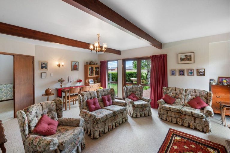 Photo of property in 14 Oakden Drive, Darfield, 7510