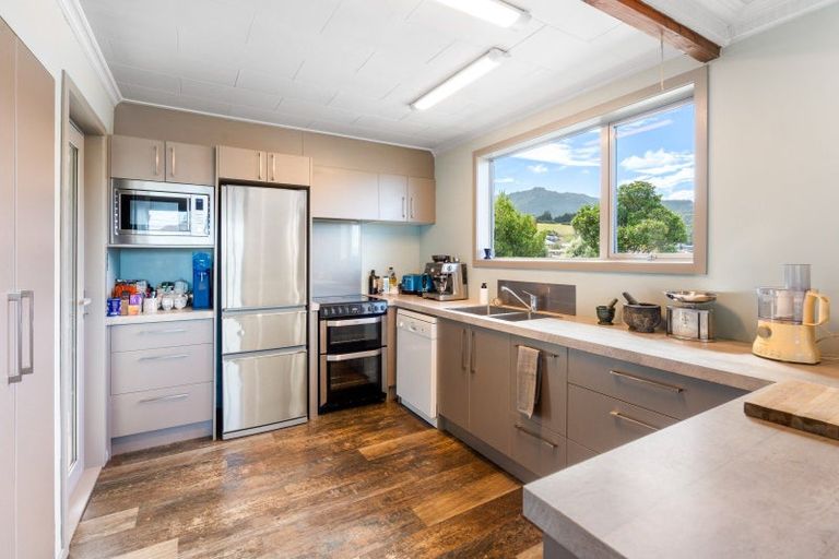 Photo of property in 4 Springdon Avenue, Sawyers Bay, Port Chalmers, 9023