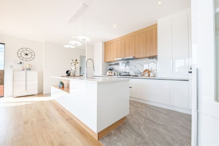 Photo of property in 66 Tir Conaill Avenue, Flat Bush, Auckland, 2019