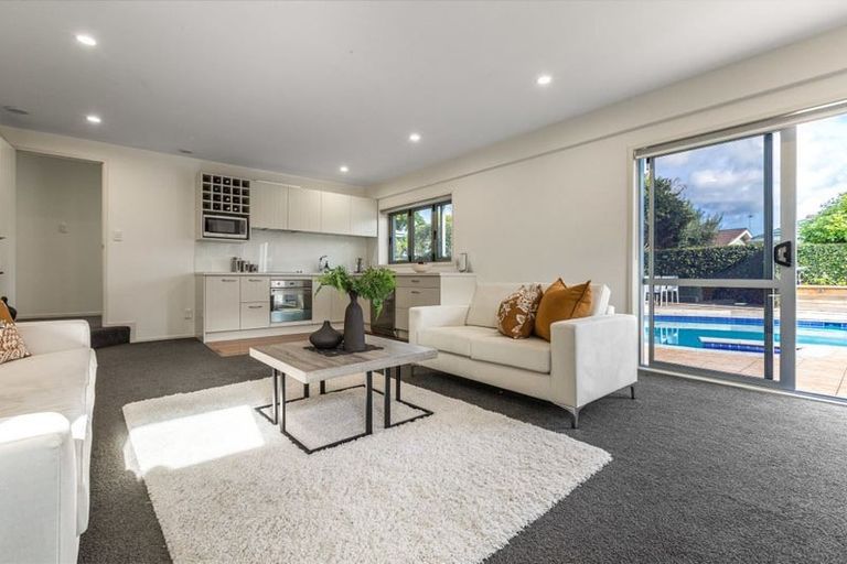 Photo of property in 27 Hemi Street, Narrow Neck, Auckland, 0622