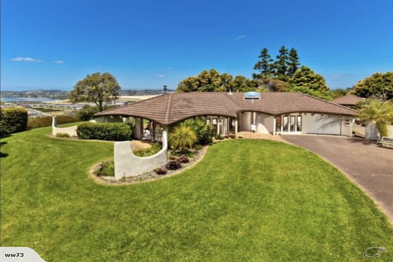 Photo of property in 250 West Hoe Heights, Orewa, 0931