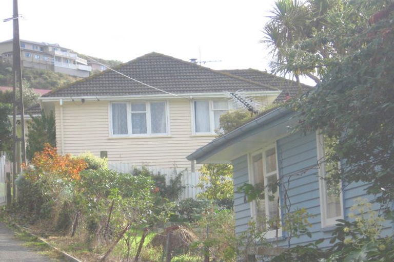 Photo of property in 7 Wakefield Terrace, Tawa, Wellington, 5028