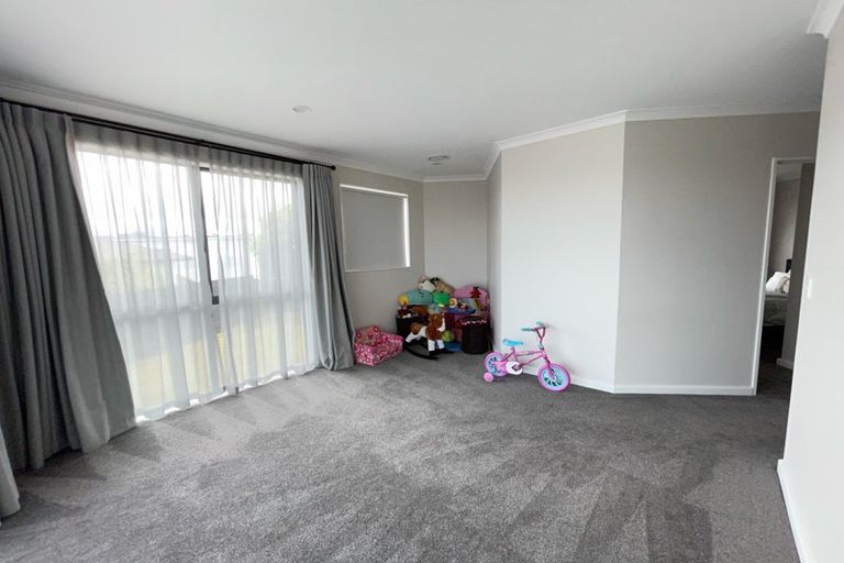 Photo of property in 13 Tawatawa Street, Long Bay, Auckland, 0630