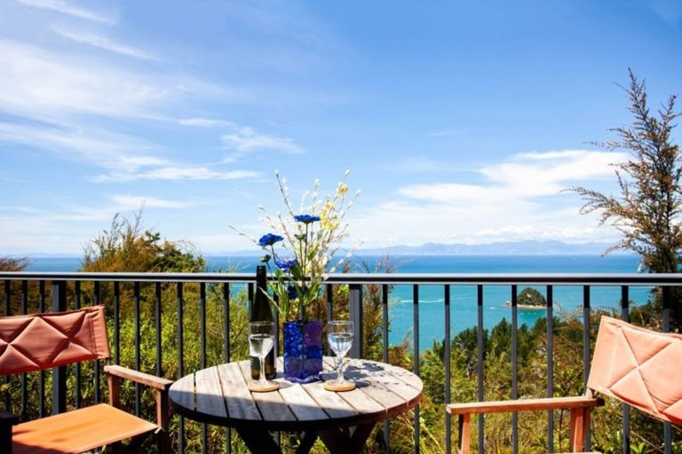 Photo of property in 112 Tokongawa Drive, Kaiteriteri, Motueka, 7197