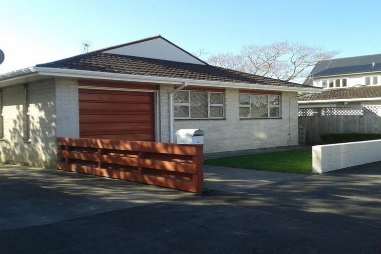 Photo of property in 58 Barrett Street, Westown, New Plymouth, 4310