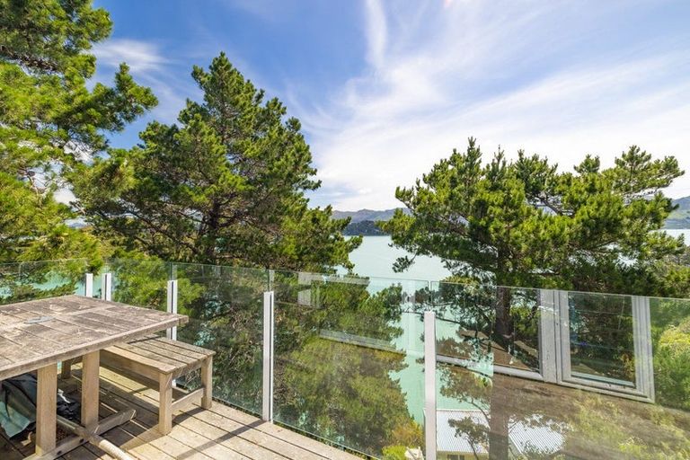Photo of property in 17 Athol Place, Diamond Harbour, Lyttelton, 8971