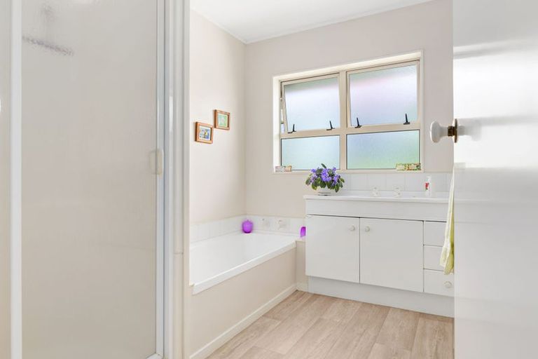 Photo of property in 4 West Ridge Drive, Western Heights, Hamilton, 3200