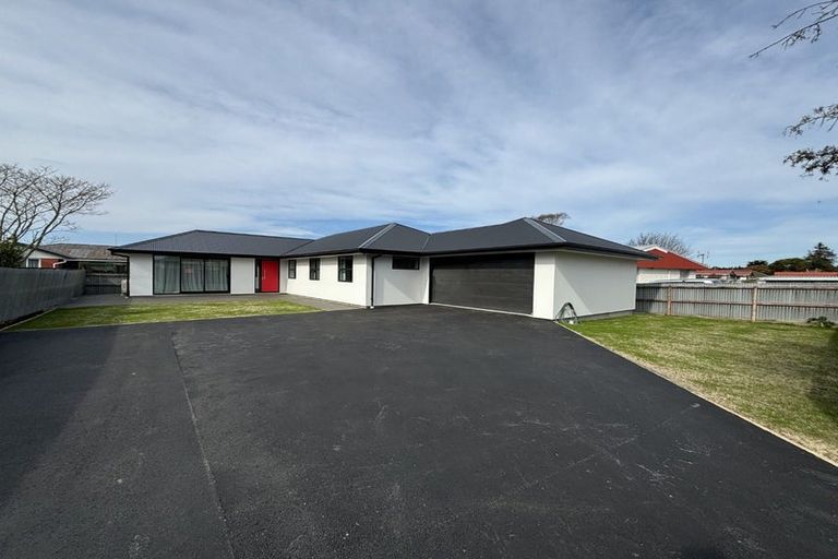 Photo of property in 16a Lenton Street, Aranui, Christchurch, 8061