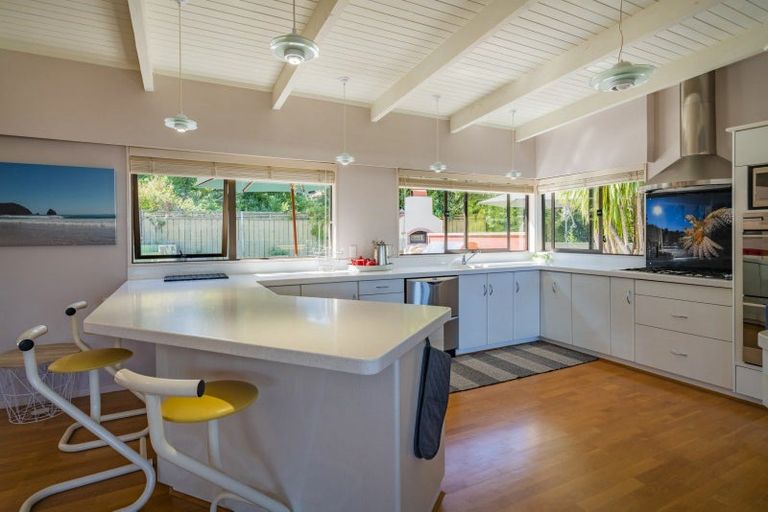 Photo of property in 3 Puriri Place, Whitianga, 3510