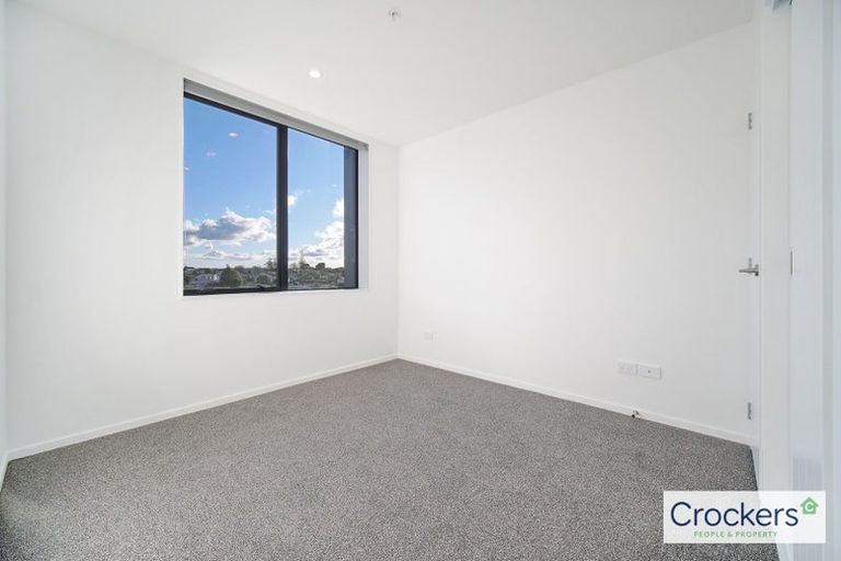 Photo of property in 150 Mcleod Road, Te Atatu South, Auckland, 0610