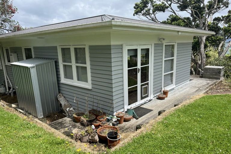 Photo of property in 36 Neptune Avenue, Beach Haven, Auckland, 0626