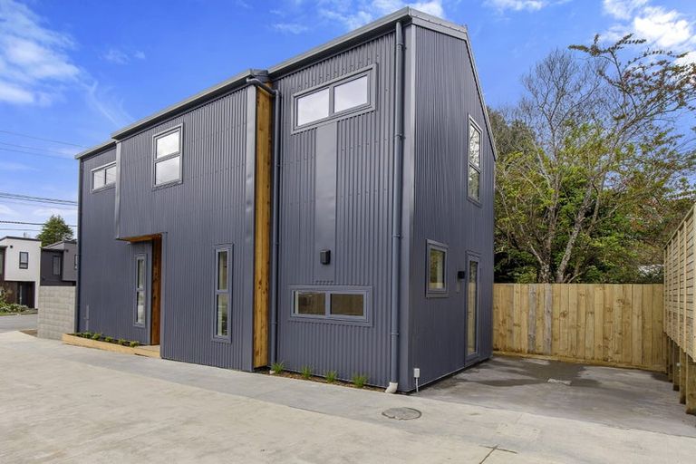 Photo of property in 1/33 Raukawa Street, Stokes Valley, Lower Hutt, 5019