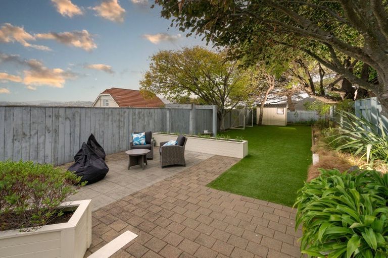 Photo of property in 23 Naughton Terrace, Kilbirnie, Wellington, 6022