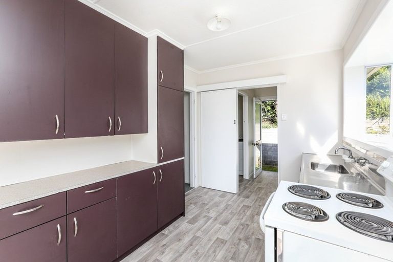 Photo of property in 41 Waimea Street, Westown, New Plymouth, 4310