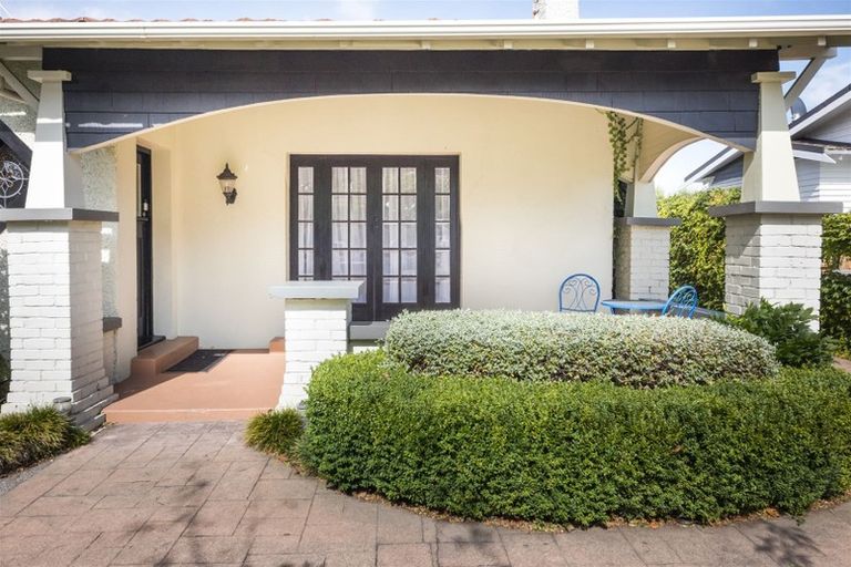 Photo of property in 10 Milverton Avenue, Hokowhitu, Palmerston North, 4410