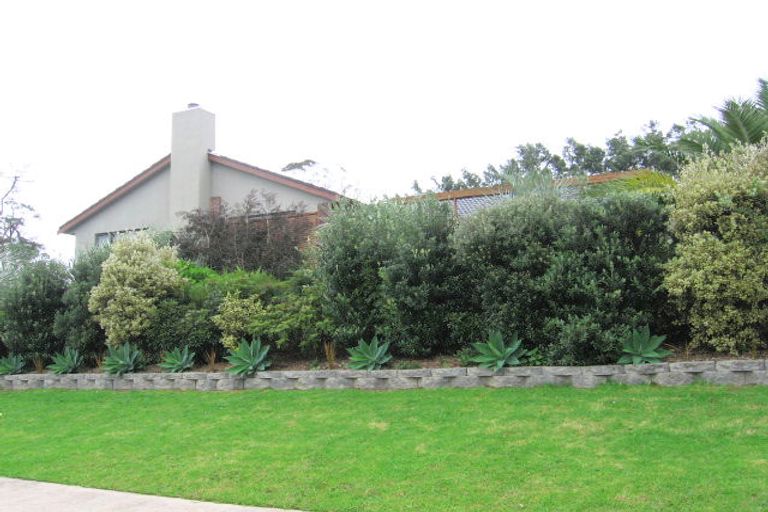 Photo of property in 2 Te Wharau Drive, Greenhithe, Auckland, 0632