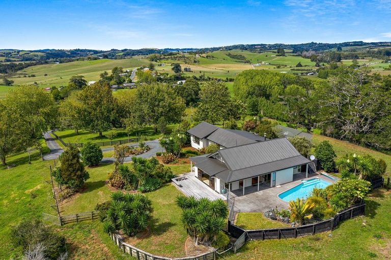 Photo of property in 889 Matakana Road, Matakana, 0985