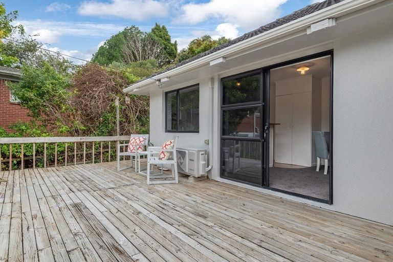 Photo of property in 1/24 Richards Avenue, Forrest Hill, Auckland, 0620
