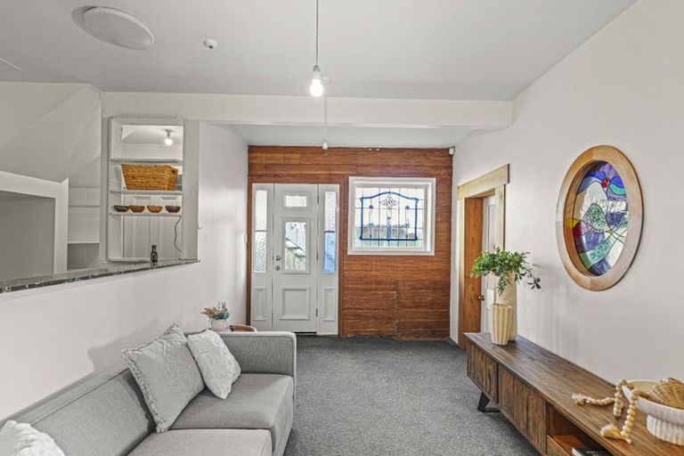 Photo of property in 53 Anzac Parade, Durie Hill, Whanganui, 4500