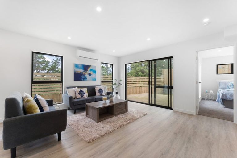 Photo of property in 89c Oreil Avenue, West Harbour, Auckland, 0618