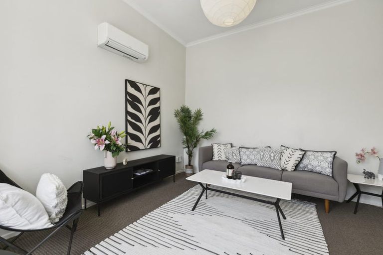 Photo of property in 96 Pirie Street, Mount Victoria, Wellington, 6011