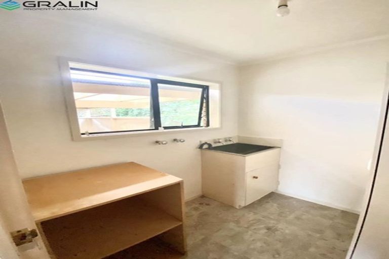 Photo of property in 3/332 West Coast Road, Glen Eden, Auckland, 0602